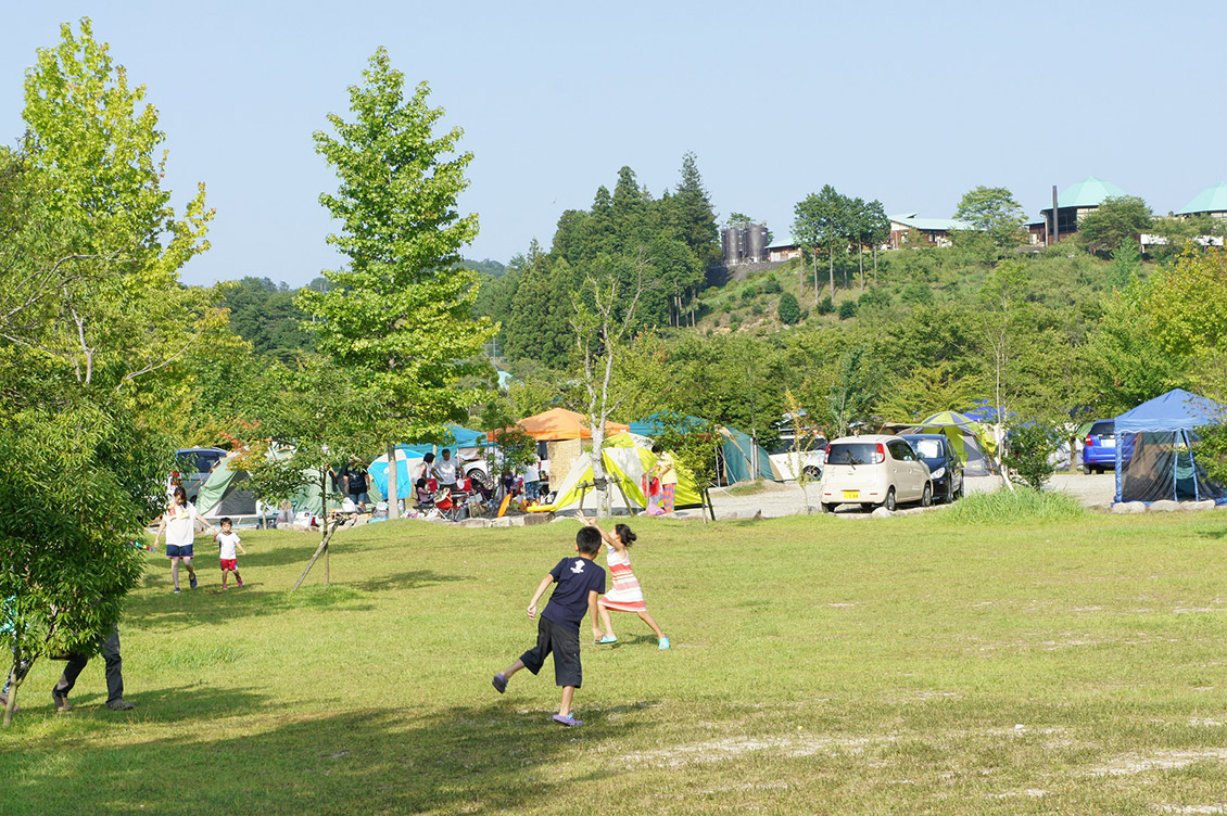 広場での遊び